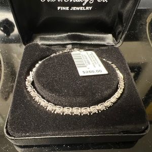 R.H. Macy & Co Fine Jewelry Sterling Silver Bridge Diamond Bracelet 1/4 CTTWW